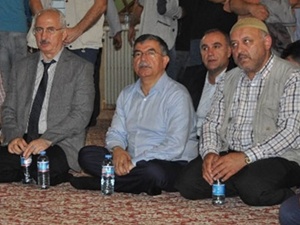 Meclis Başkanı Sakal-ı Şerif’i ziyaret etti