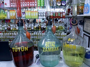 'Kaçak kolonya' zehirleyebilir