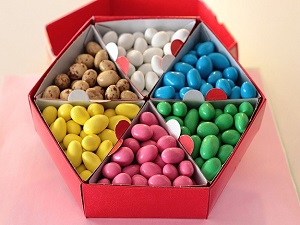 Yer fıstıklı drajeye bayram ilgisi