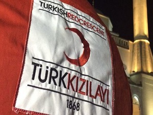 Türk Kızılayı Kerkük'te iftar verdi