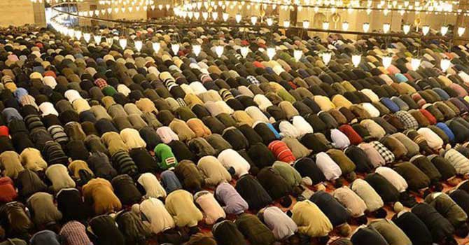 İslam ahlakını yaşarsak diğer din mensupları İslâmiyete girecek