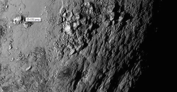 Plüton'da şaşırtan keşif!