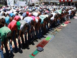 Lenin Meydanında bayram namazı