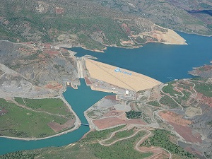 'Barajlar Güneydoğu'ya katkı sunuyor'