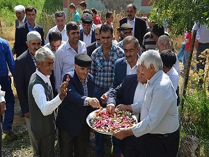 Bayramda 4,5 ton şeker ikram ediyorlar