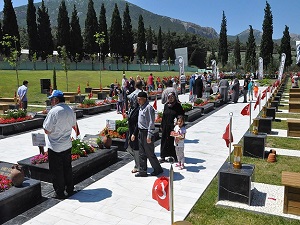 'Suçu kabul eden yok, olan 301 evlada oldu'