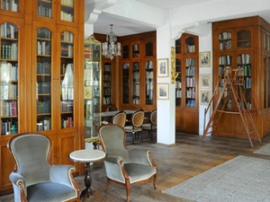 Celal Bayar'ın kızı kütüphanesini bağışladı