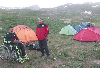 Engelli genç Cilo Dağı'na tırmandı