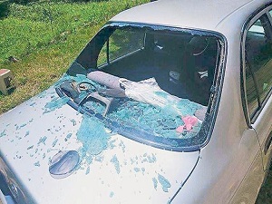 Sıcaklarda araçta parfüm ve cep telefonu bırakmayın, patlayabilir!