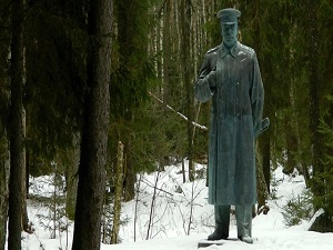 Komünizmin son simgeleri de kaldırıldı