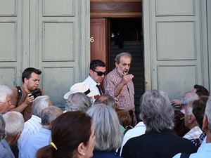 Yunanistan Çalkalanıyor!