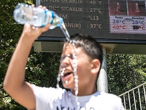 Sıcak kalbi vuruyor