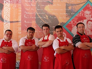 Ön yargıları yıkan 'Down Kafe'