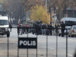 Fakülte boşaltıldı! Üniversitede şüpheli çanta paniği