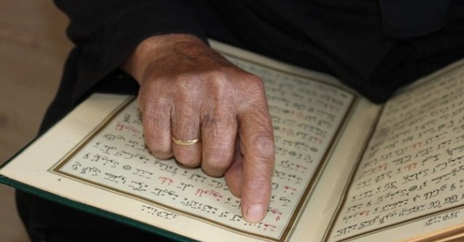 Bu yaşta Kur'an-ı Kerim okumayı öğrendi!