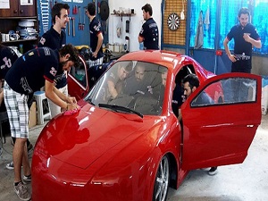 Üniversiteli öğrenciler 'elektrikli araç' tasarladı