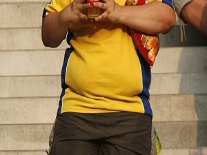 Genç yaşta başlayan kilo sorunları anne-baba olmanızı engeller’