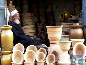 Kaşgar'da modern üretime direnen son çömlekçiler