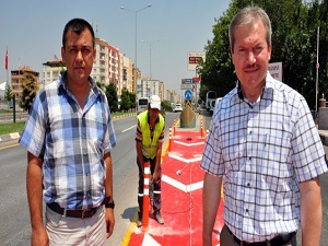 Yol çizgileri yenileniyor