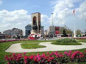 İstanbul'un meydanları merkezden yönetilecek