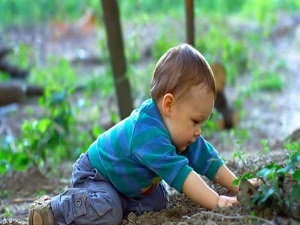 Çocuğunuzla birlikte toprakta oynayın