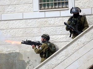 İsrail askerleri gerçek mermi kullanıyor