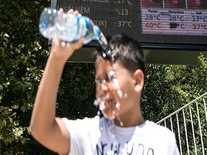 Üç ile rekor sıcaklık uyarısı