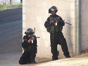 İsrail askeri Filistinli genci vurdu