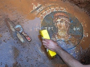 Bin 800 yıllık mozaik koruma altına alındı