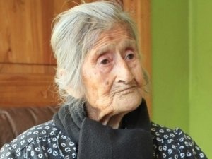 60 yıldır karnında bebek taşıyor!