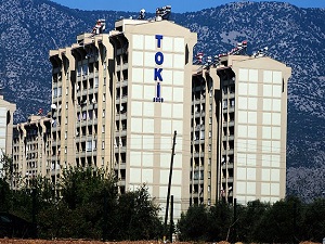 Emeklilerimiz, kimlik kartı ile TOKİ’ye başvurabilecek