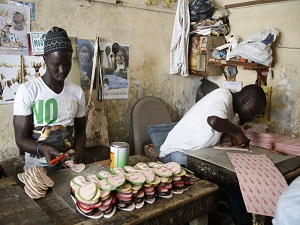 Afrikalı ayakkabıcılar da Çin mallarından yakınıyor