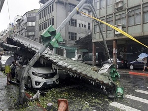 Tayfunun bilançosu ağır oldu