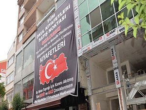 Bu mağazada şehit ve gazi çocuklarına okul kıyafetleri hediye