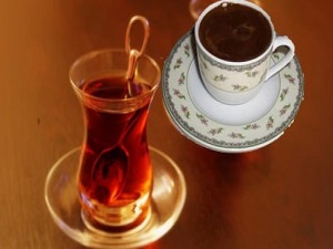 Dikkat! Çay, kahve ve asitli içecekler...
