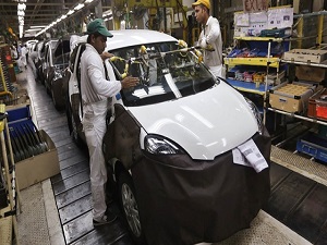 Işık: Yerli otomobil 3 yıla ticarileşir