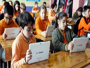 Özel yetenekli öğrencilere ilk 'tablet' sınavı başlıyor