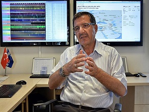 Evlat acısı yaşayan milletvekilinin 'depremle' mücadelesi