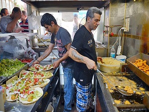 Savaş mağduru Suriyelilerin 'ekmek' mücadelesi