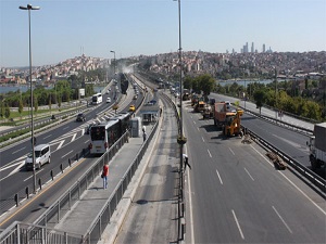 Haliç Köprüsü metrobüs yolu bakıma alınıyor