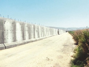 Sınırın tamamına beton duvar