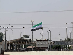 Tel Abyad gümrük kapısına ÖSO bayrağı dikildi