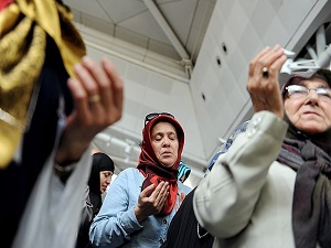 İlk hac kafilesi uğurlandı