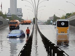 Başkentte sağanak etkili oldu