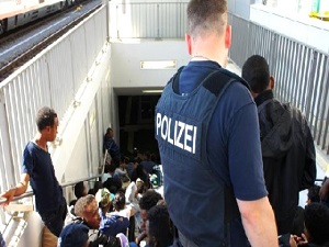 Almanya'da belediyelere mülteciler için 1 milyar Euro yardım