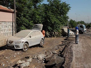 Sel gitti, hasarı kaldı