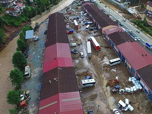 'Hopa'da 53 yılın en kuvvetli yağışı gerçekleşti'