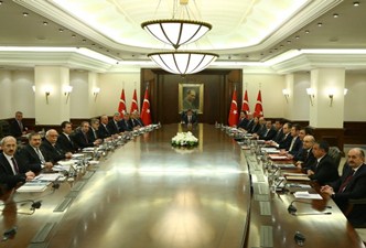 11 bakanın görevi sona erdi