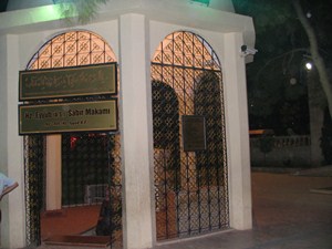 Engelliler Hz. Eyyüb'ün makamında buluştu