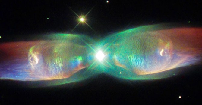 Uzayın 'kozmik kelebeği' görüntüledi